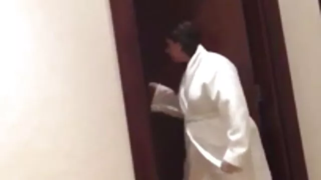 Lulu Chu น้องสาวคนจีนช่วยตัวเองและให้ วีดีโอ หนัง โป์ blowjob ในวิดีโอ POV ที่ร้อนแรง