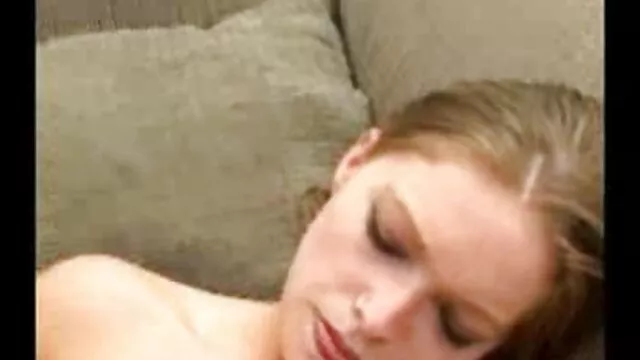 Black haired teen วีดีโอ หนัง x ฝรั่ง bitch rides big cock of her stud in reverse pose on cam