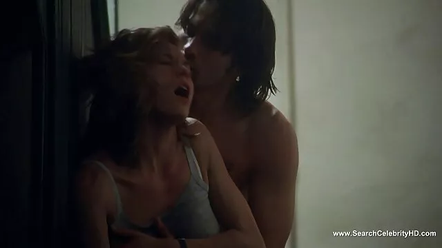 สาวญี่ปุ่น busty หนัง โป๊ะ วีดีโอ ยูกิโทมะกำลังดูดไก่สองตัวในทางกลับกัน