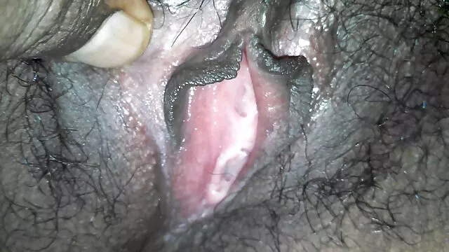 สำเร็จความใคร่ หิว ดอกทอง วีดีโอ หนัง xx จะช่วยให้ Deepthroat ดูด งาน สำหรับ a pov ลูกเบี้ยว